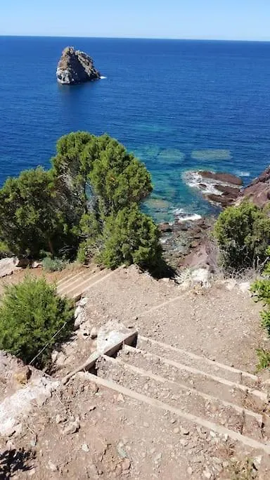 Tanca Piras - Emozioni A Strapiombo Sul Mare!!! Villa Nebida 0*,  Italy