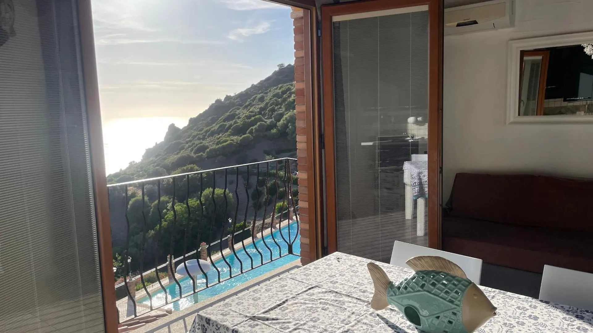 Villa Tanca Piras - Emozioni A Strapiombo Sul Mare!!! à Nebida Italie