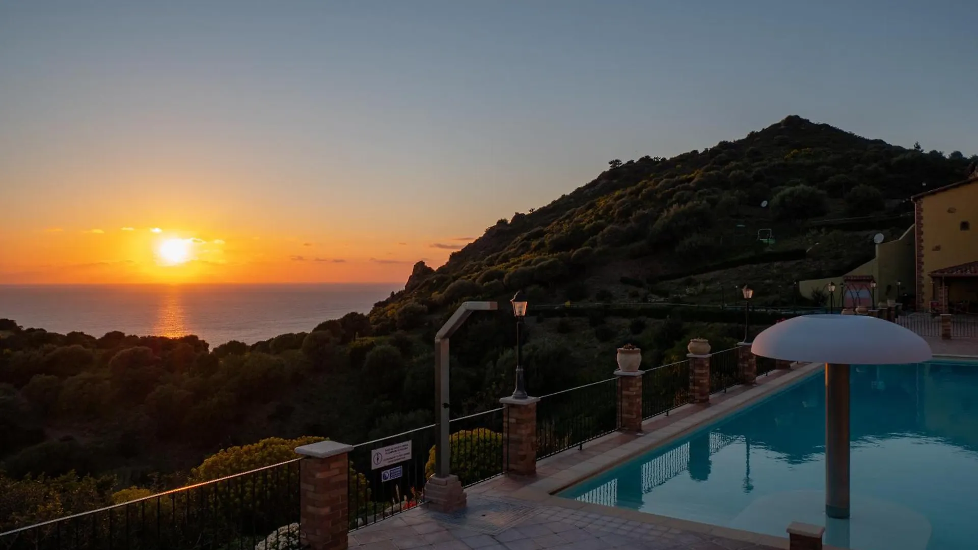 Hébergement de vacances Villa Tanca Piras - Emozioni A Strapiombo Sul Mare!!! à Nebida