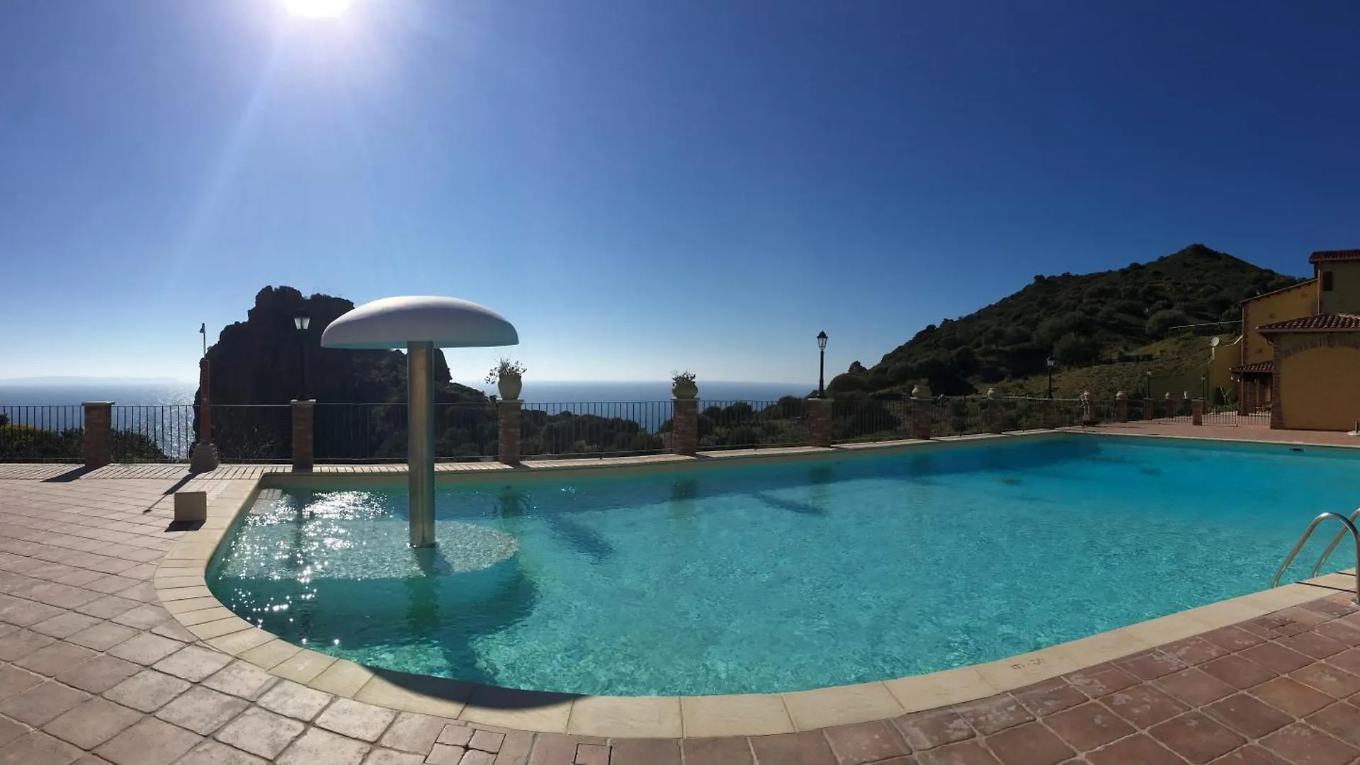 Villa Tanca Piras - Emozioni A Strapiombo Sul Mare!!! à Nebida 0*,