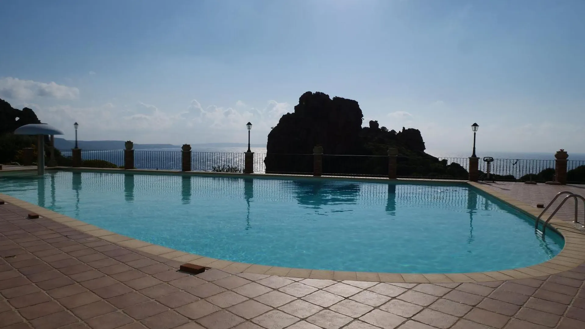 Villa Tanca Piras - Emozioni A Strapiombo Sul Mare!!! à Nebida 0*,