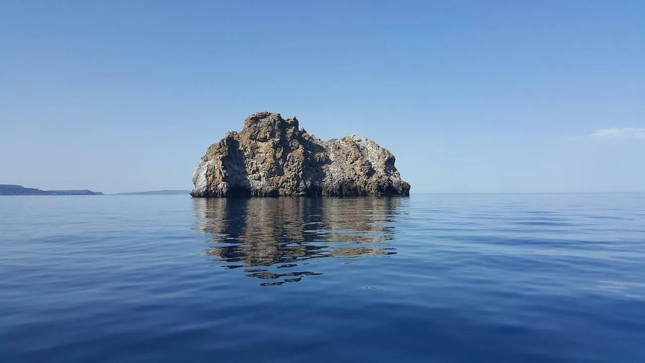 Tanca Piras - Emozioni A Strapiombo Sul Mare!!! Villa Nebida 0*,  Italy
